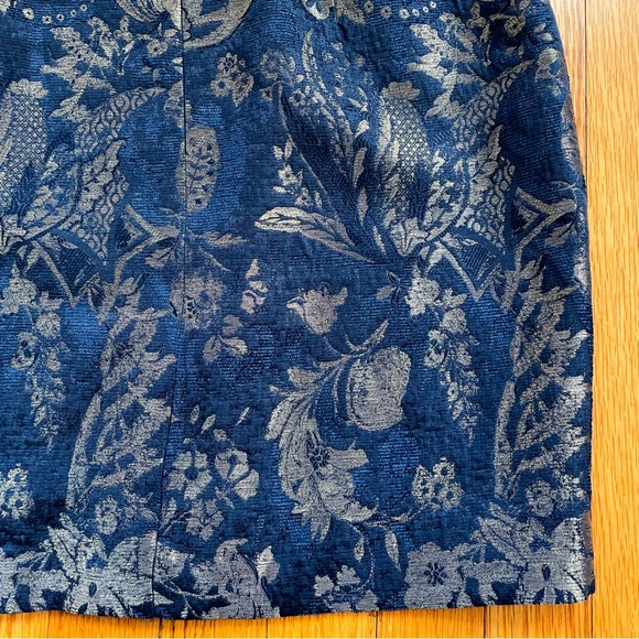 Vintage 90’s Escada Silk Blend Navy And Metallic Gold Brocade Pencil Skirt 38 - Picture 12 of 13